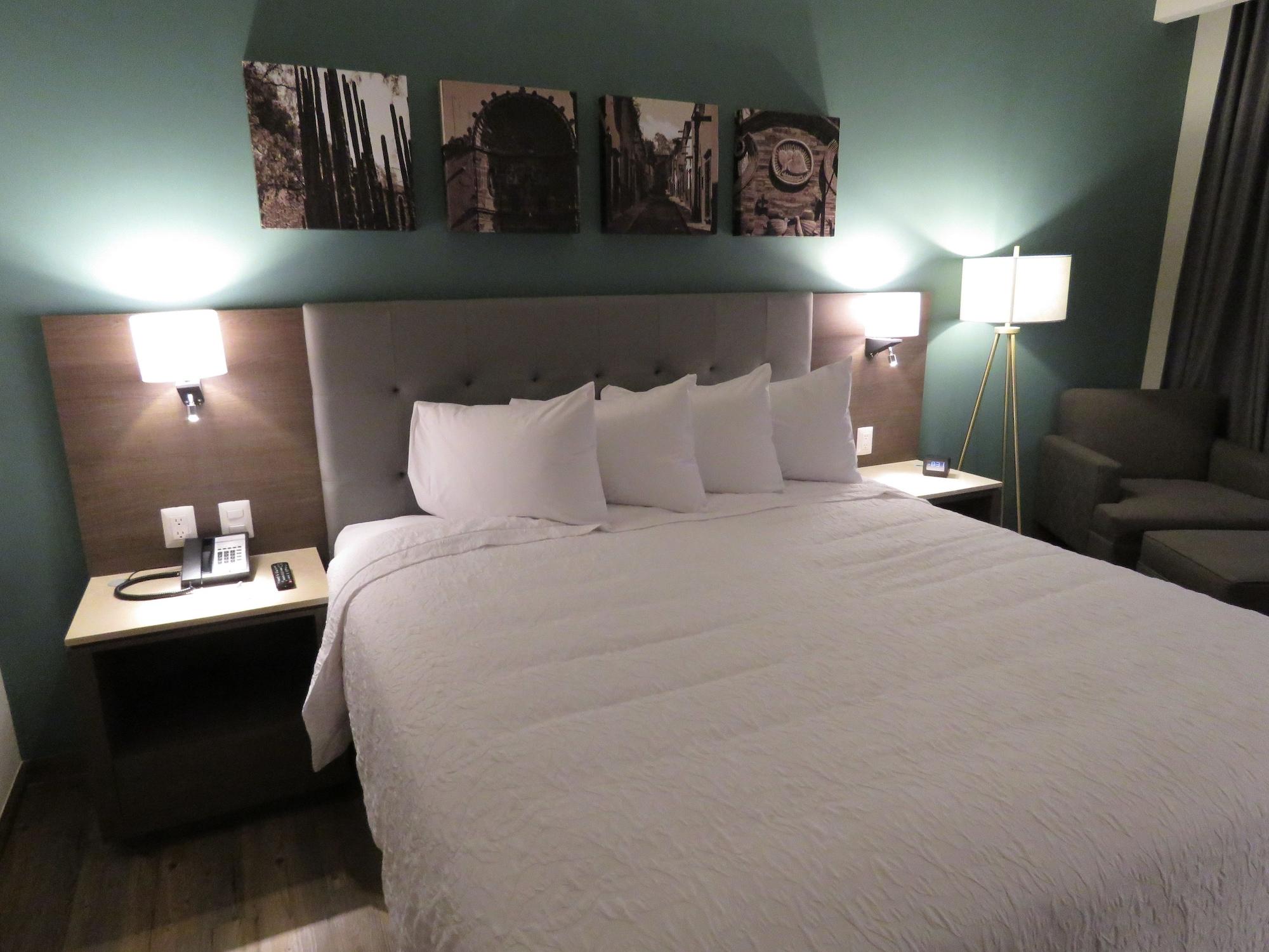 Hampton Inn By Hilton Celaya Celaya  Ngoại thất bức ảnh