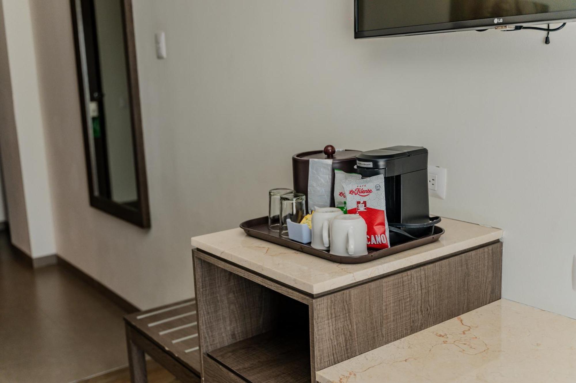Hampton Inn By Hilton Celaya Celaya  Phòng bức ảnh