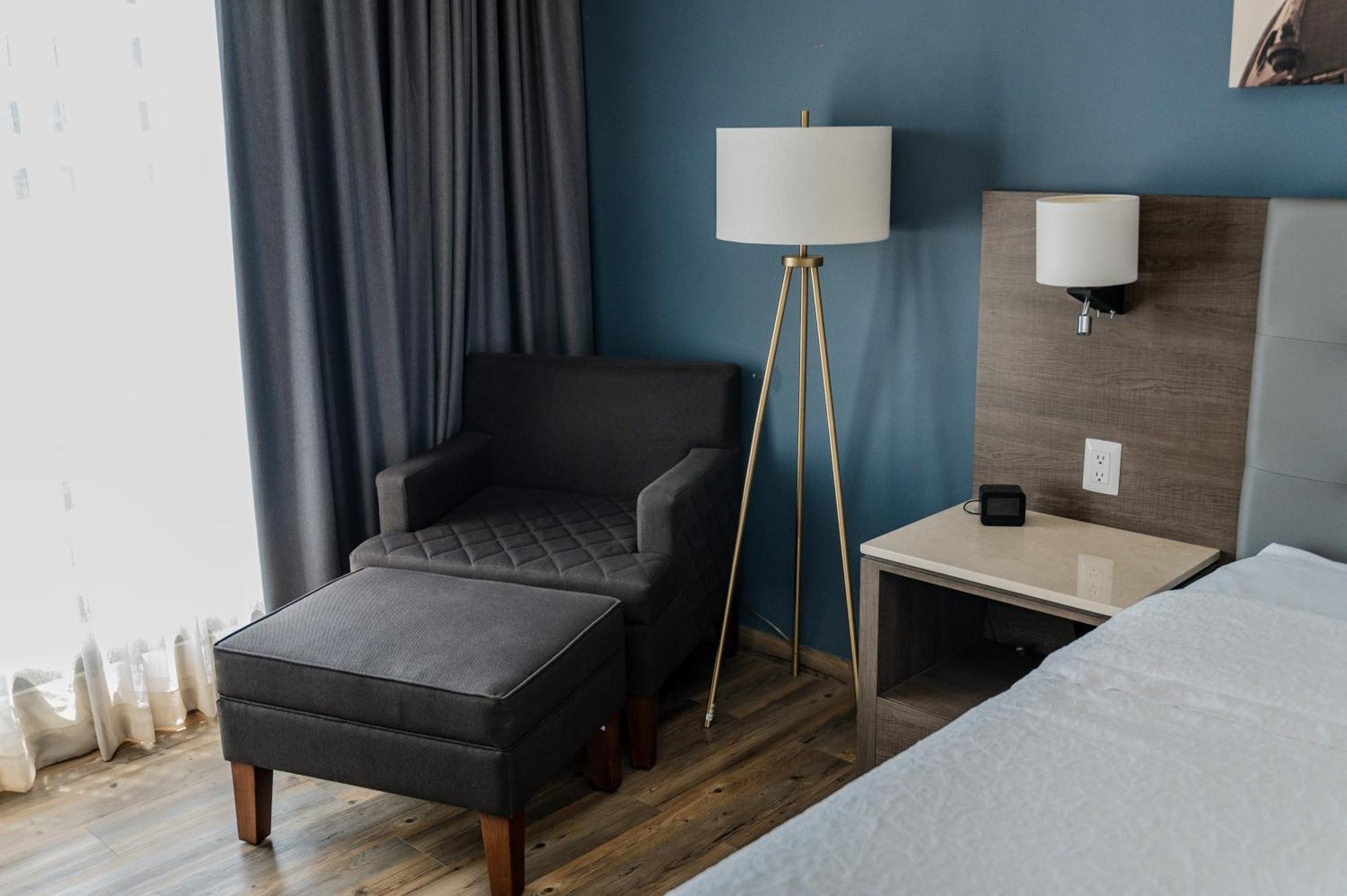 Hampton Inn By Hilton Celaya Phòng bức ảnh