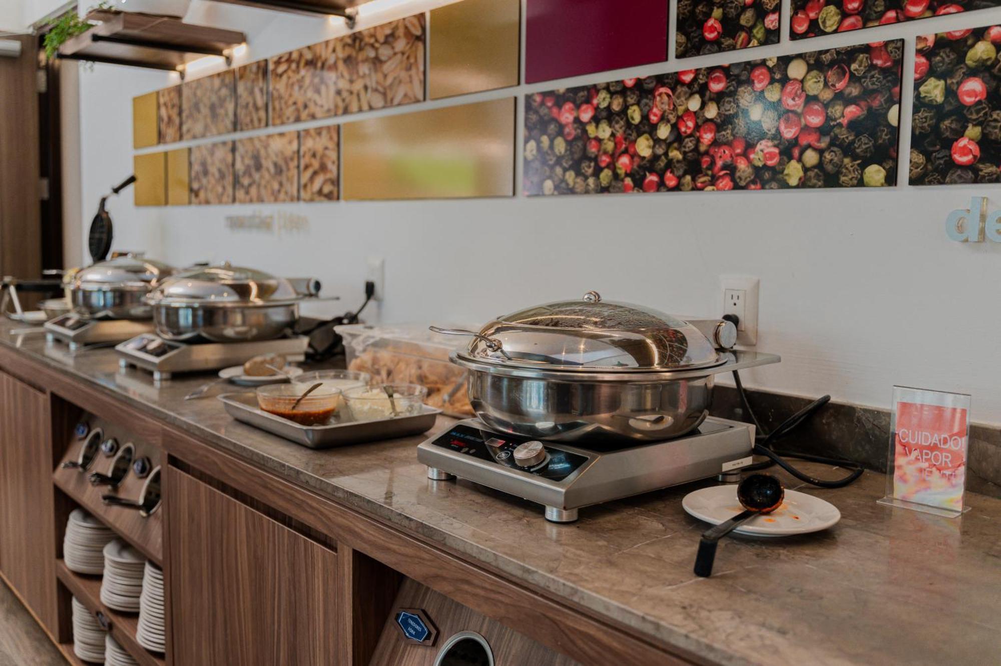 Hampton Inn By Hilton Celaya Celaya  Ngoại thất bức ảnh